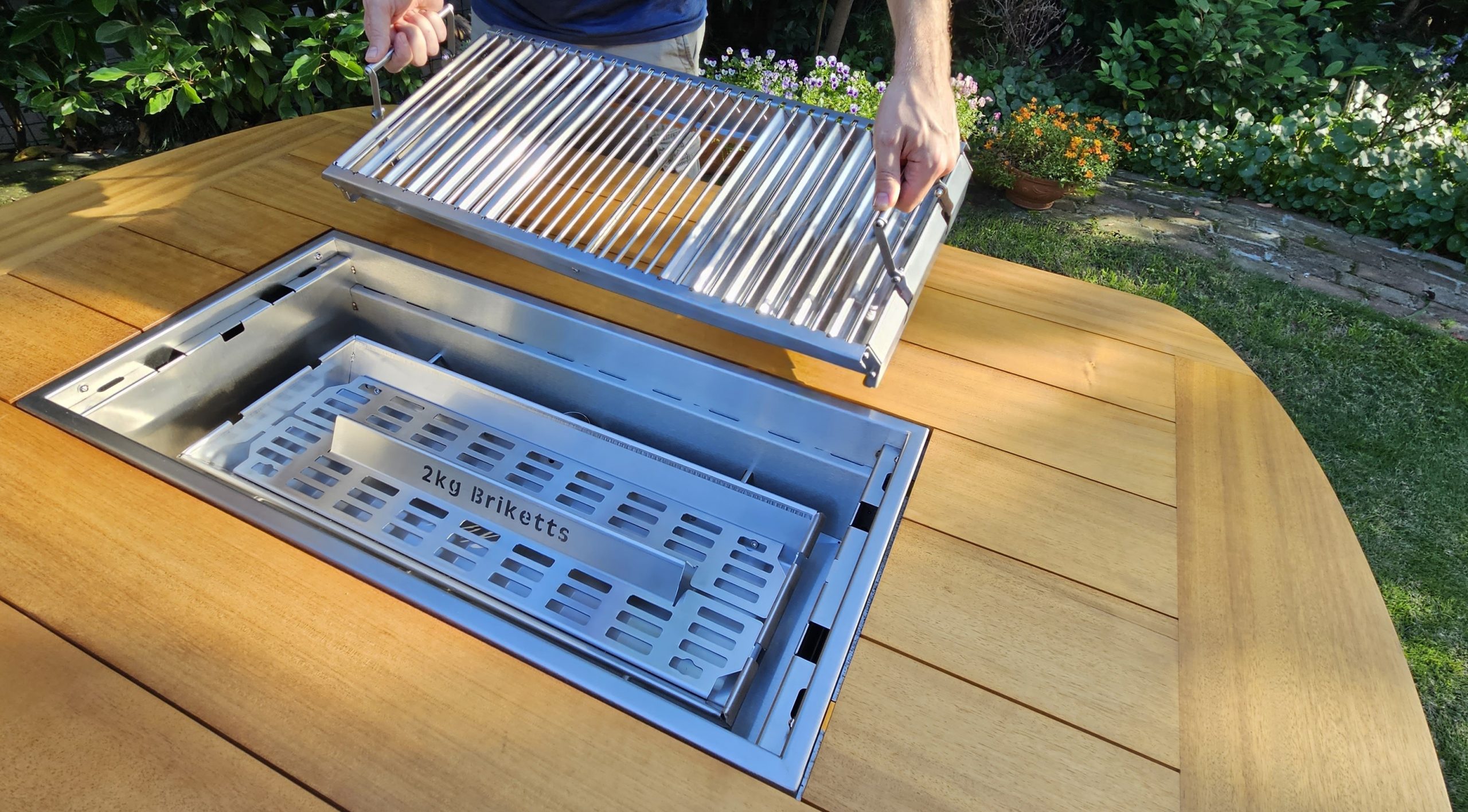 Gartentisch Mit Integriertem Grill